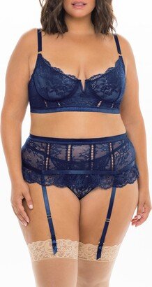 Plus Size Underwire Bra with Matching High-Waist Garter Belt and G-String, 3 Piece