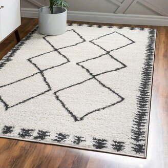 4'x6' Calvia Moroccan Diamond Shag Area Rug, White/Black - JONATHAN Y