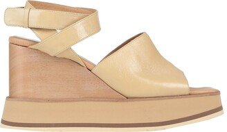 Mules & Clogs Sand-AE