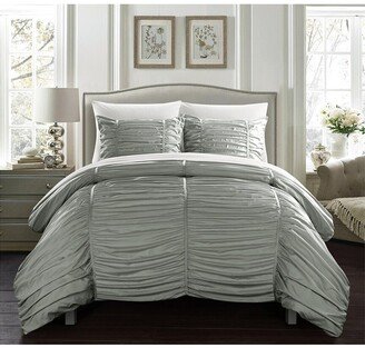 Kleia Comforter Set