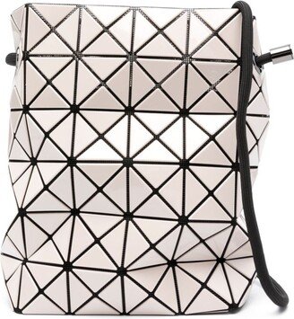 Wring geometric bucket bag