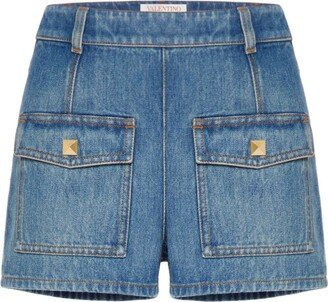 VLogo stud-detail denim shorts