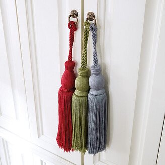 Accent Tassel Green