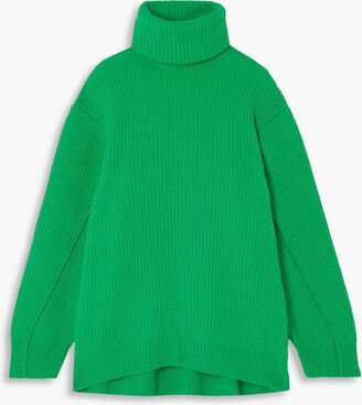 Oversized ribbed wool turtleneck sweater