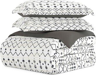 Linens & Hutch 3-Piece Etched Gate Reversible Duvet Cover Set