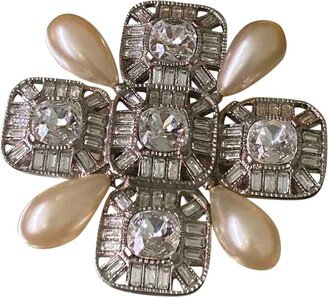 Pin & brooche-HA