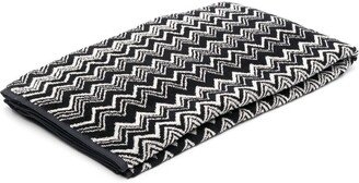 Zigzag-Pattern Beach Towel