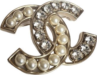 CC pearl pin & brooche-AC