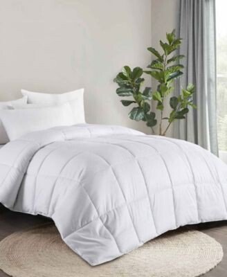 Lightweight Down Alternative Comforter