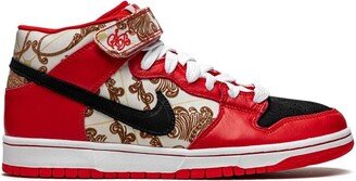 Dunk Mid SB sneakers