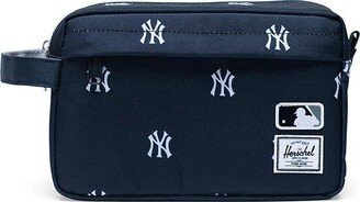 Major League Baseball NYY Outfield Chapter Travel Kit