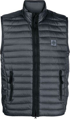 Compass-patch quilted gilet