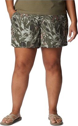 Plus Size Pleasant Creek 5 Stretch Shorts (Stone Green/Floriculture) Women's Shorts