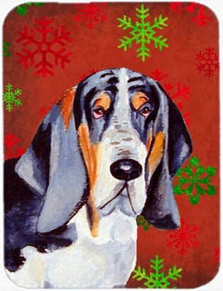 LH9327LCB Basset Hound Red And Green Snowflakes Christmas Glass Cutting Board