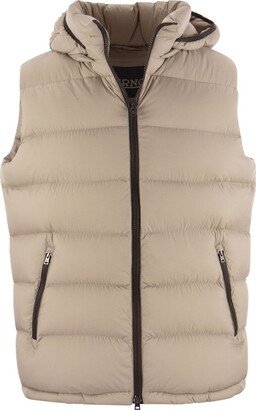 Quilted Zip-Up Hooded Gilet