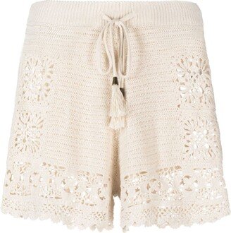 Chintz crochet shorts