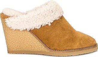 Takita Wedge in Tan