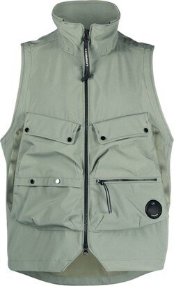 Lens-detail multi-pocket vest