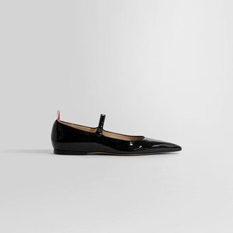 Woman Black Flats