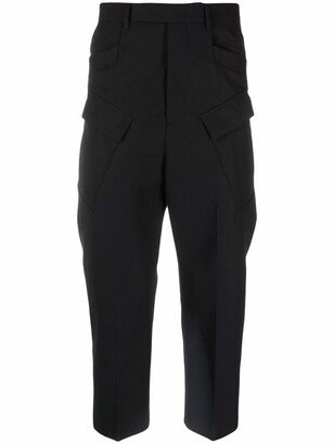 Multiple-Pocket Cropped Trousers