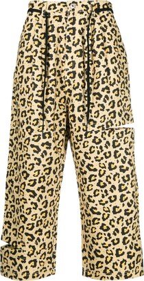 Leopard Print Pleated Cropped Trousers