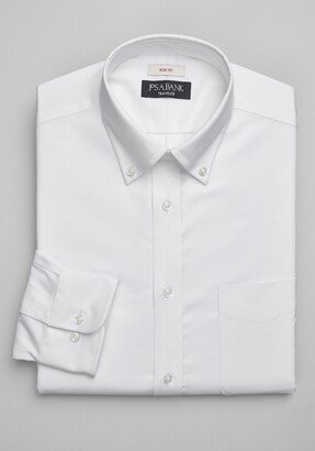 Men's Traveler Collection Slim Fit Button-Down Collar Solid Dress Shirt