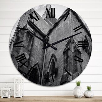 Designart 'Gothic Architecture Building In Black And White' Vintage wall clock