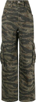 Camouflage-Print Cargo Jeans