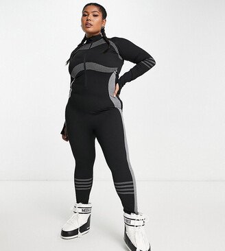 Curve base layer with 1/2 zip and contouring detail