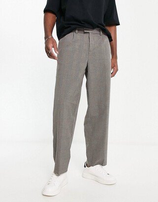 wide leg pants in brown pattern