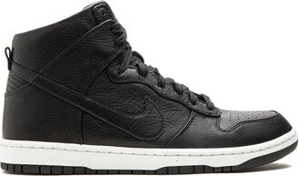 Dunk Lux SP sneakers