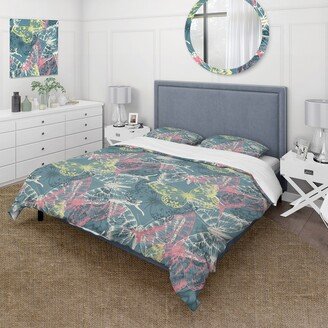 Designart 'Pattern With Colorful Butterflies' Modern Duvet Cover Set