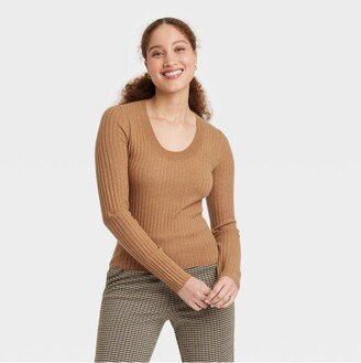 Women's Fine Gauge Scoop Neck Sweater