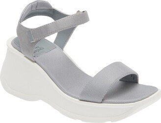 Focused Wedge Sandal