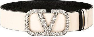 V Logo Signature 40 Reversible Belt in Ivory