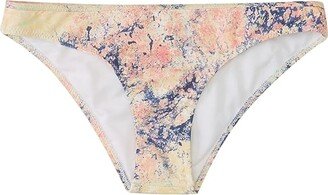 Active Printed Regular Bottoms (Bright White Concrete Jungle) Women's Swimwear