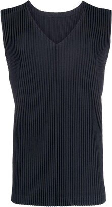 plissé V-neck vest