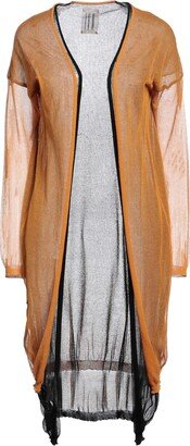 L.V..N. Cardigan Camel