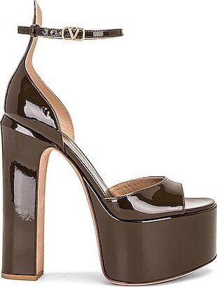 Tan-go Platform Sandal in Chocolate