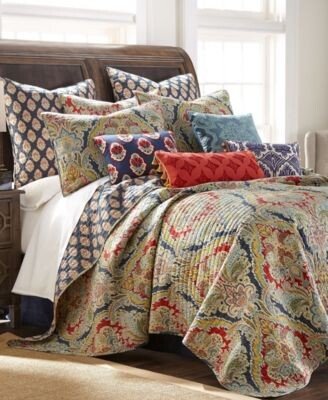 Moreno Quilt Sets