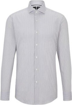 Slim-fit shirt in striped performance-stretch fabric