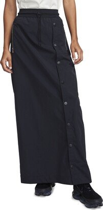 Sportswear Tech Pack Repel High Waist Maxi Skirt