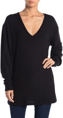 GO COUTURE Long V-Neck Pullover Sweater