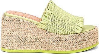 Wedge Sandal in Green