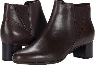 Career Dress Chelsea (Brown) Women's Shoes