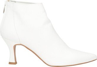 RANYÉ Ankle Boots Off White