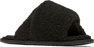 Go Mail Run Faux Fur Slide Slipper