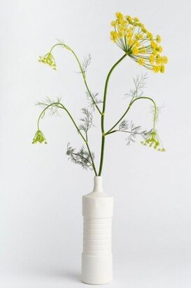 x Foekje Fleur Porcelain Ribbed Vase