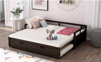 Extending Wooden Daybed with Trundle