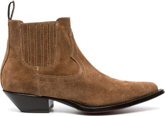 Cigar ankle boots